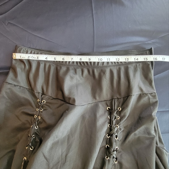 Back Renaissance skirt - Picture 5 of 6